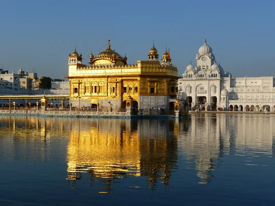 Golden Temple. Places to Visit in India.